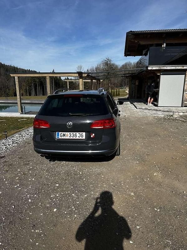 Gebraucht VW Passat Highline 140 PS (102 kW) 2012 Kombi