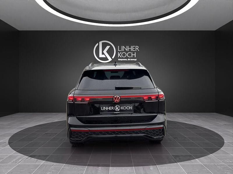 Neu VW Tiguan Sport 193 PS (141 kW) 2025 Grün SUV