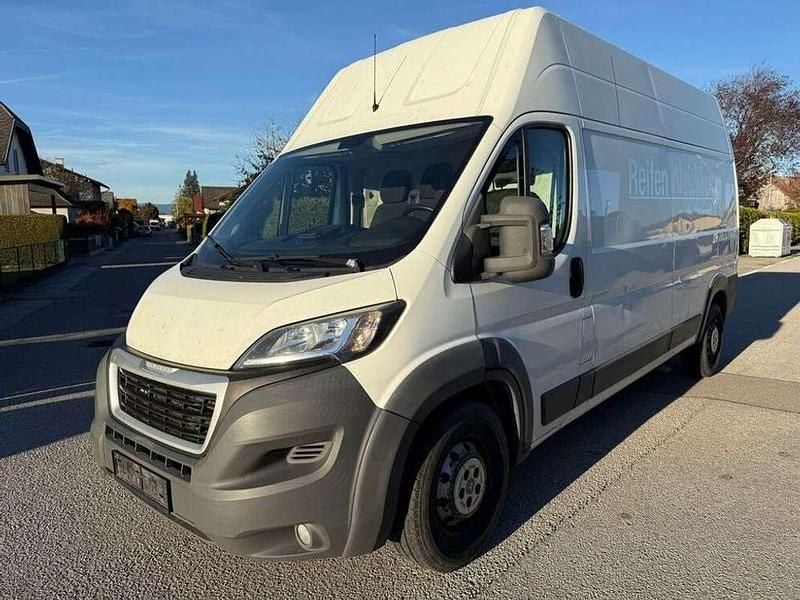 Gebraucht Peugeot Boxer 163 PS (119 kW) 2016 Weiß Van