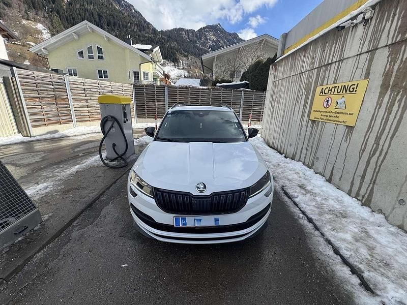 Gebraucht Skoda Karoq SportLine 150 PS (110 kW) 2019 Weiß SUV