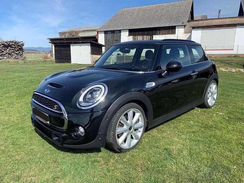Schwarz Gebraucht 2016 Mini Cooper S Hatch Kleinwagen | € 8.700 - Bild 1/4