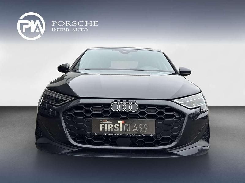 Gebraucht Audi A3 Ambiente 116 PS (85 kW) 2025 Grau Limousine