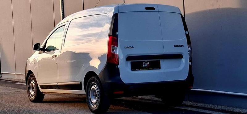 Gebraucht Dacia Dokker 75 PS (55 kW) 2017 Weiß Van / Kleinbus