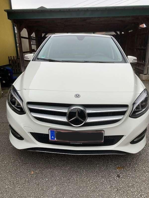 Gebraucht Mercedes B220 184 PS (135 kW) 2017 Weiß Van / Kleinbus