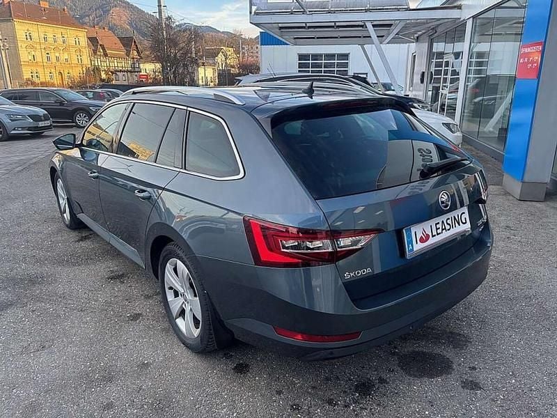 Gebraucht Skoda Superb Style 150 PS (110 kW) 2018 Grau Kombi