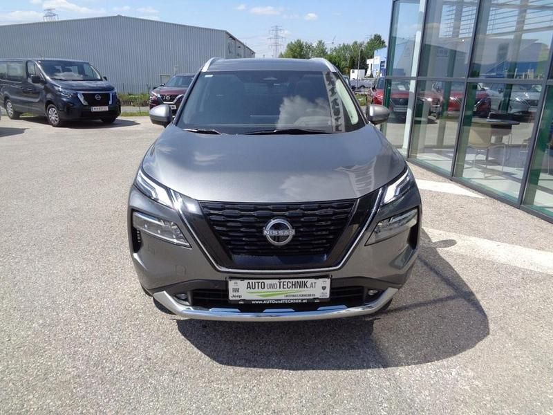 Gebraucht Nissan X-Trail Tekna 214 PS (157 kW) 2024 Grau SUV