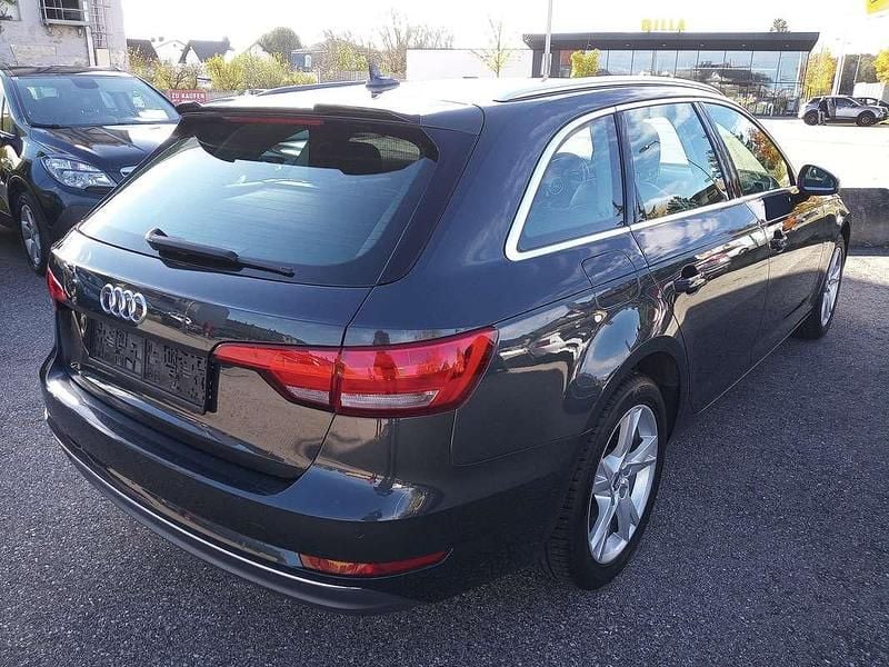 Gebraucht Audi A4 Sport 218 PS (160 kW) 2017 Grau Kombi