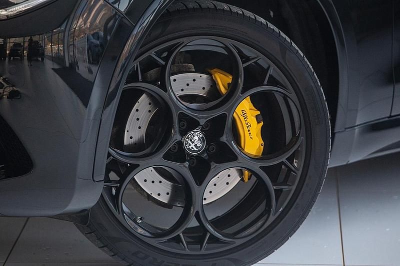 Gebraucht Alfa Romeo Stelvio Quadrifoglio 510 PS (375 kW) 2021 Schwarz SUV