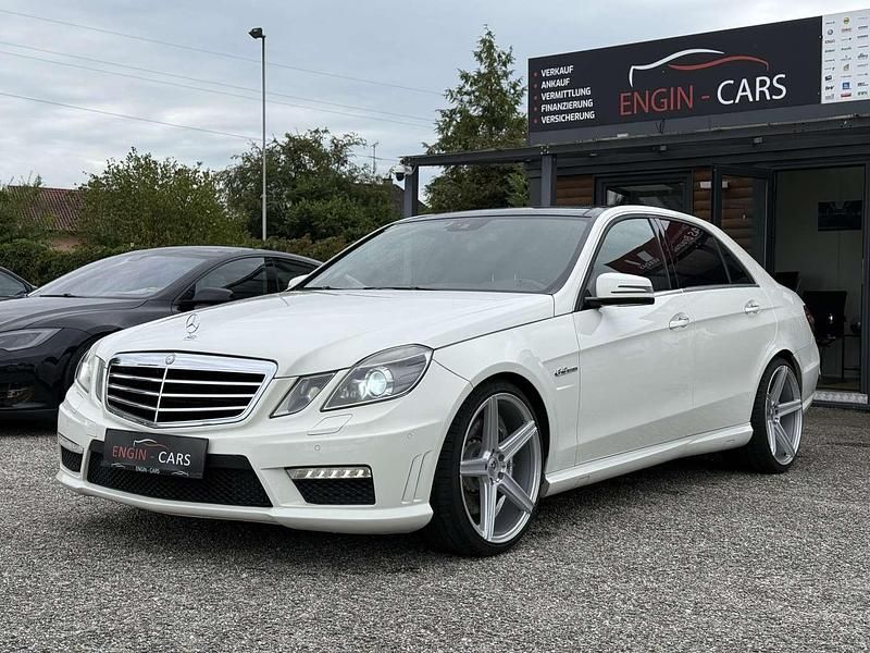Gebraucht Mercedes E63 AMG AMG 525 PS (386 kW) 2009 Weiß Limousine