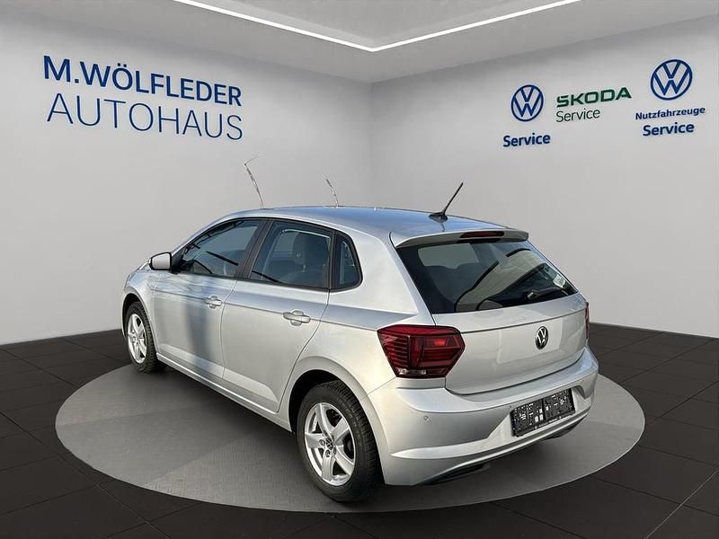 Gebraucht VW Polo 80 PS (58 kW) 2021 Silber  metallic Limousine