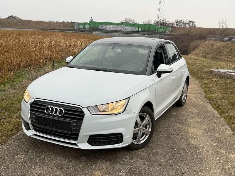 Gebraucht Audi A1 Basis 95 PS (69 kW) 2017 Weiß Kleinwagen