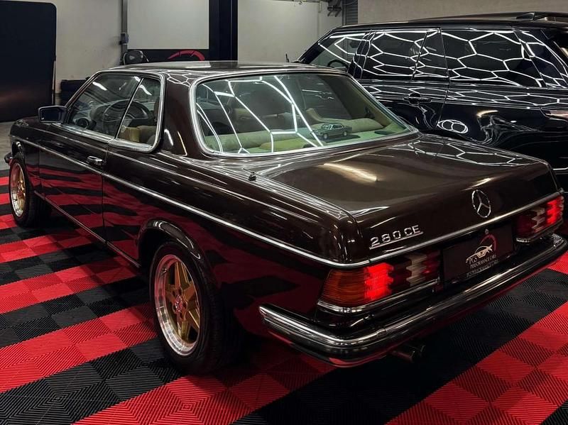 Gebraucht Mercedes 280 185 PS (136 kW) 1983 Braun Coupé