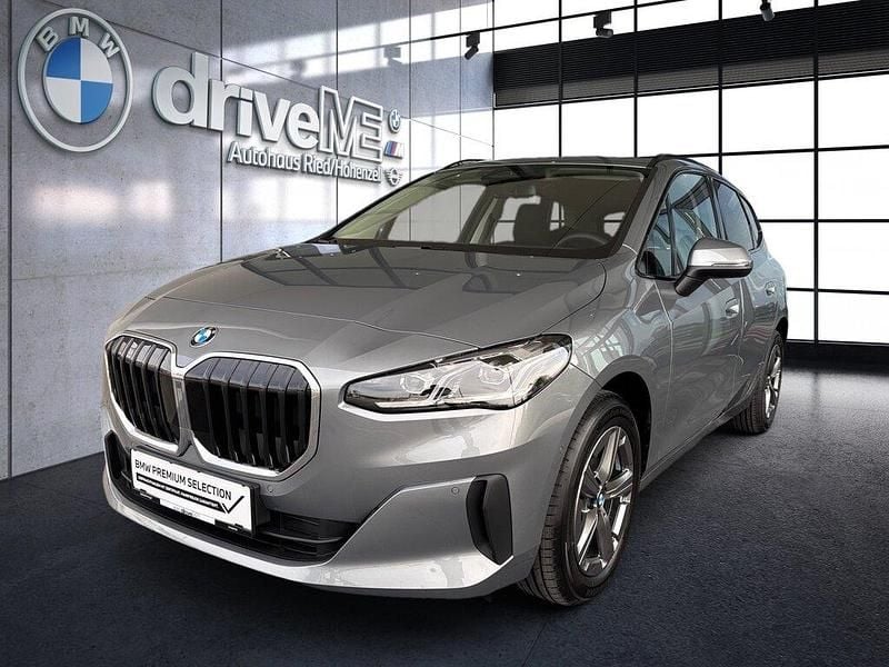 Grau Gebraucht 2025 BMW 218 Active Tourer Van / Kleinbus | € 36.490 (Fairer Preis) - Bild 1/1