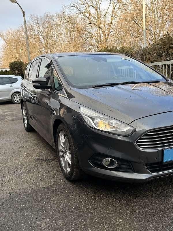 Gebraucht Ford S-MAX Titanium 179 PS (131 kW) 2015 Van / Kleinbus