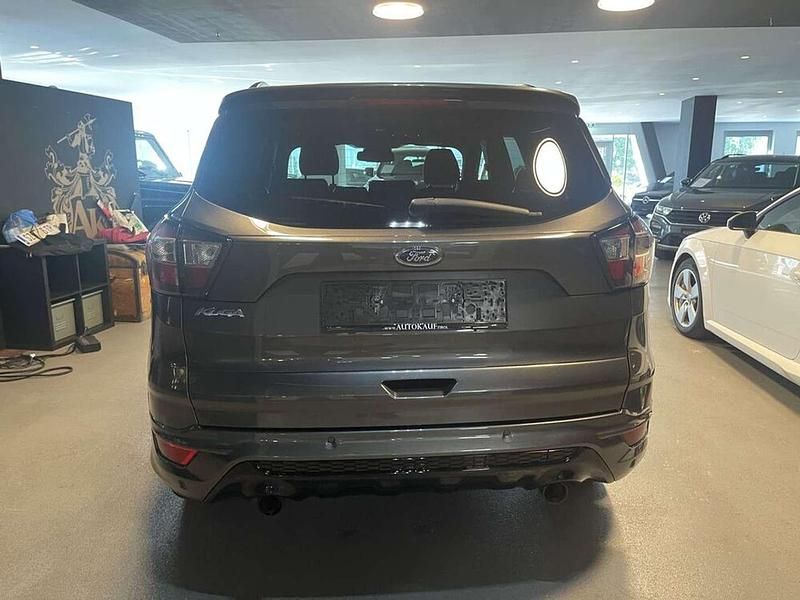 Gebraucht Ford Kuga ST-Line 180 PS (132 kW) 2017 Grau SUV