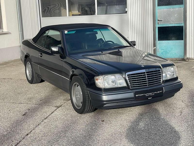 Gebraucht Mercedes E300 AMG 220 PS (161 kW) 1994 Schwarz Cabrio