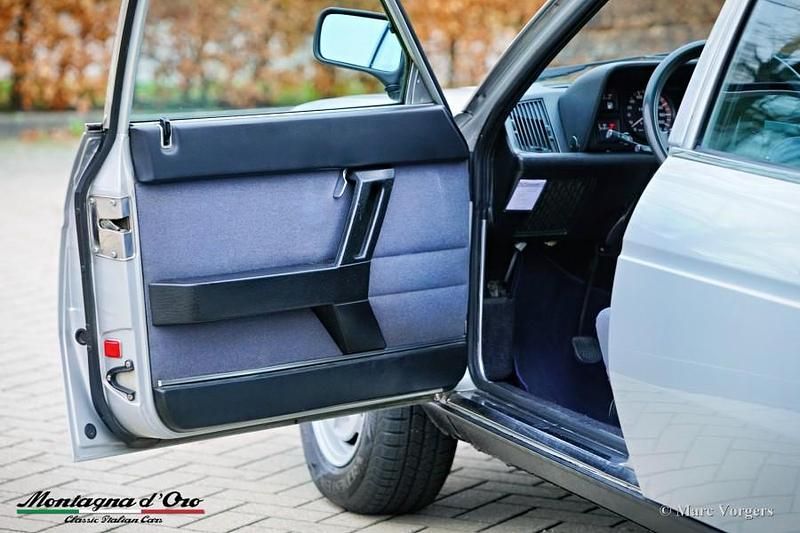 Gebraucht Lancia Gamma 116 PS (85 kW) 1981 Silber Coupé