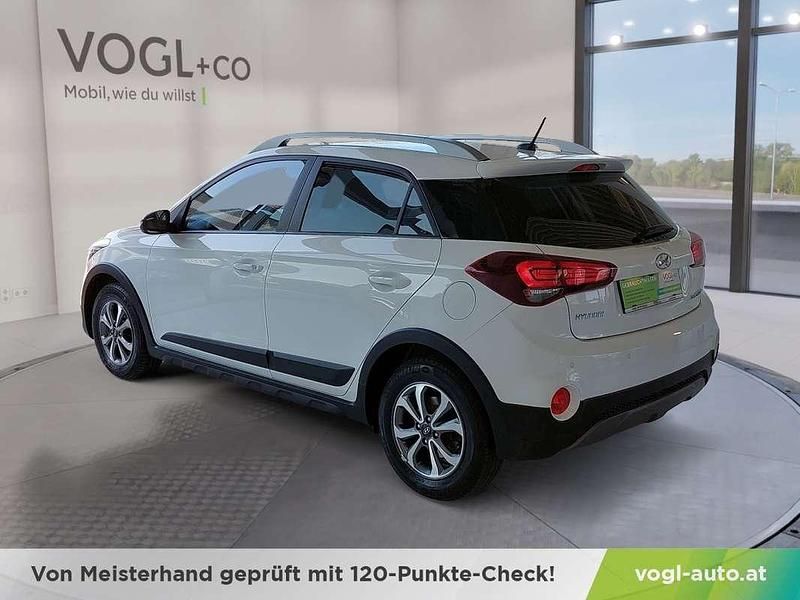 Gebraucht Hyundai i20 Active 99 PS (72 kW) 2019 Weiß Kleinwagen