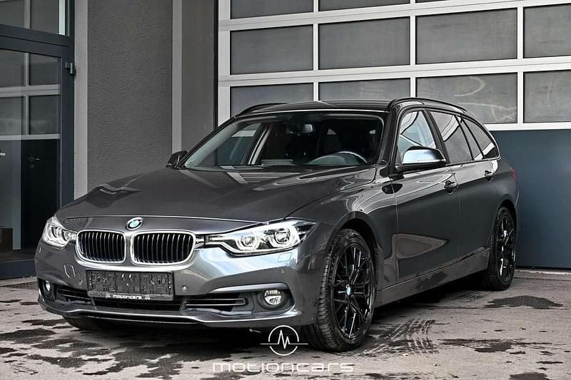 Grau Gebraucht 2019 BMW 330 Advantage Kombi | € 26.990 (Fairer Preis) - Bild 1/4