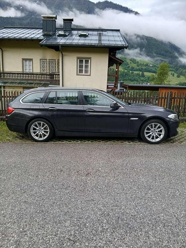 Gebraucht BMW 530 258 PS (189 kW) 2013 Kombi