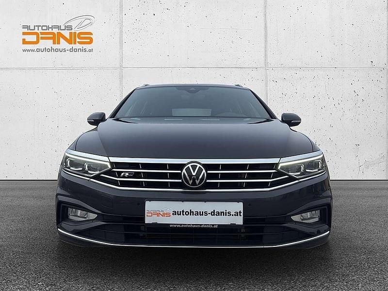Gebraucht VW Passat R-line 150 PS (110 kW) 2021 Schwarz Kombi