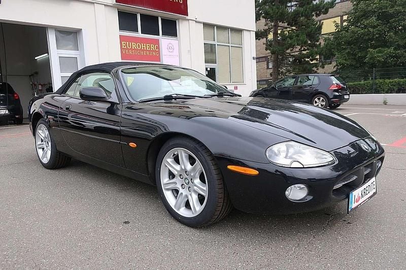Gebraucht Jaguar XK8 284 PS (208 kW) 1999 Schwarz Cabrio