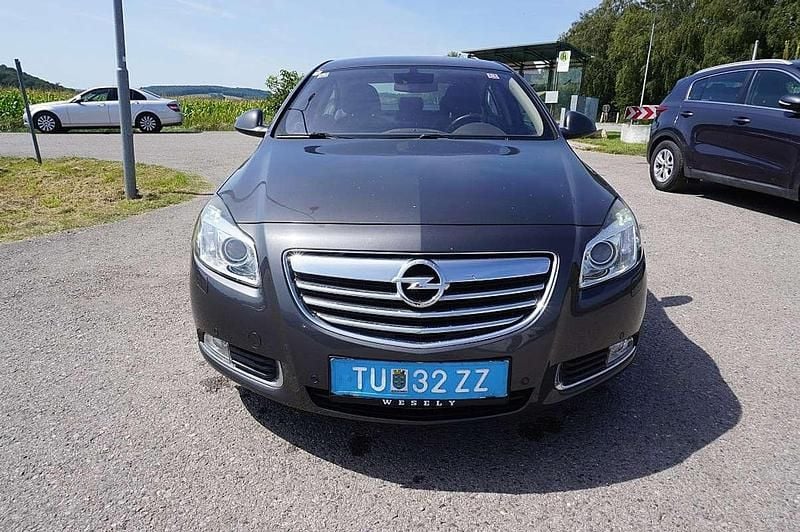 Gebraucht Opel Insignia Cosmo 140 PS (102 kW) 2009 Grau Limousine