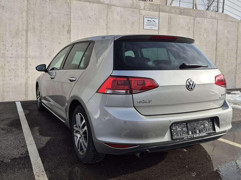 Gebraucht VW Golf VII Highline 105 PS (77 kW) 2013 Limousine