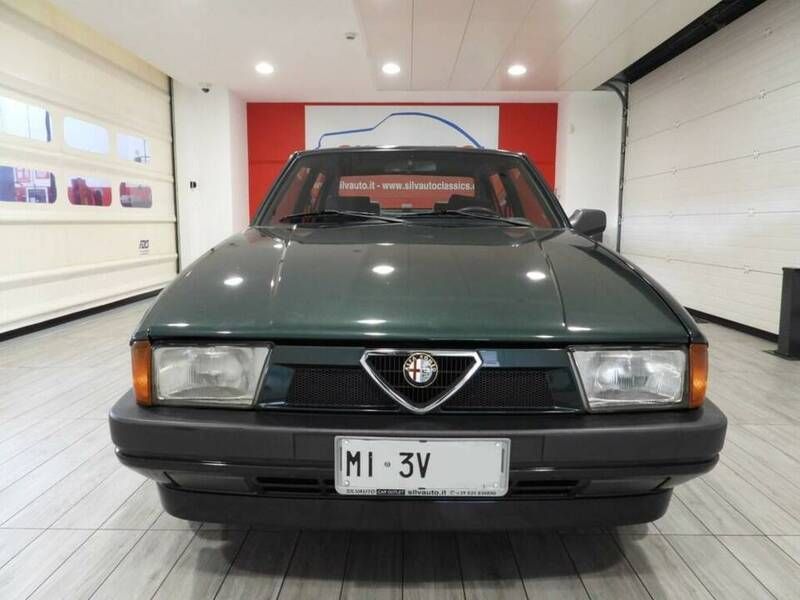 Gebraucht Alfa Romeo 75 105 PS (77 kW) 1991 Andere Limousine