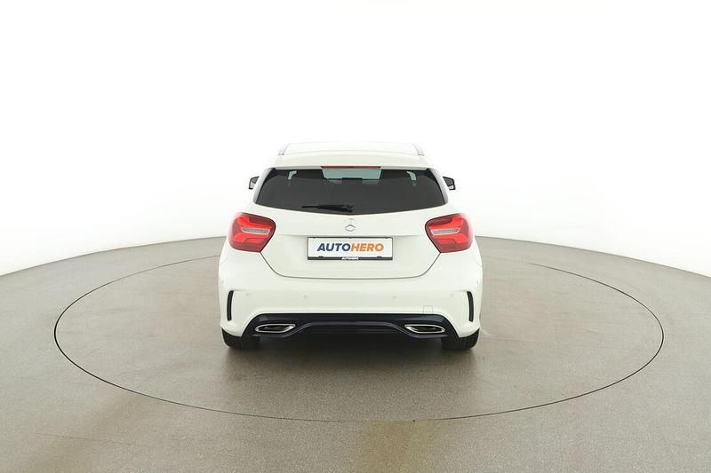 Gebraucht Mercedes A200 AMG 136 PS (100 kW) 2015 Weiß Limousine