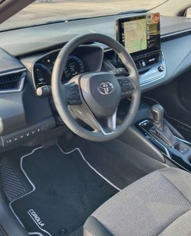 Gebraucht Toyota Corolla Active 98 PS (72 kW) 2025 Schwarz Kombi