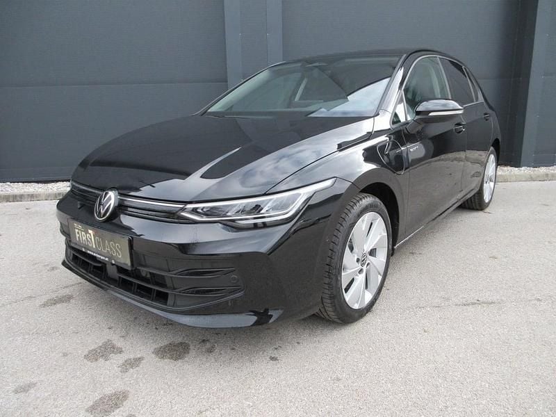 Neu VW Golf VIII 204 PS (150 kW) 2026 Schwarz  metallic