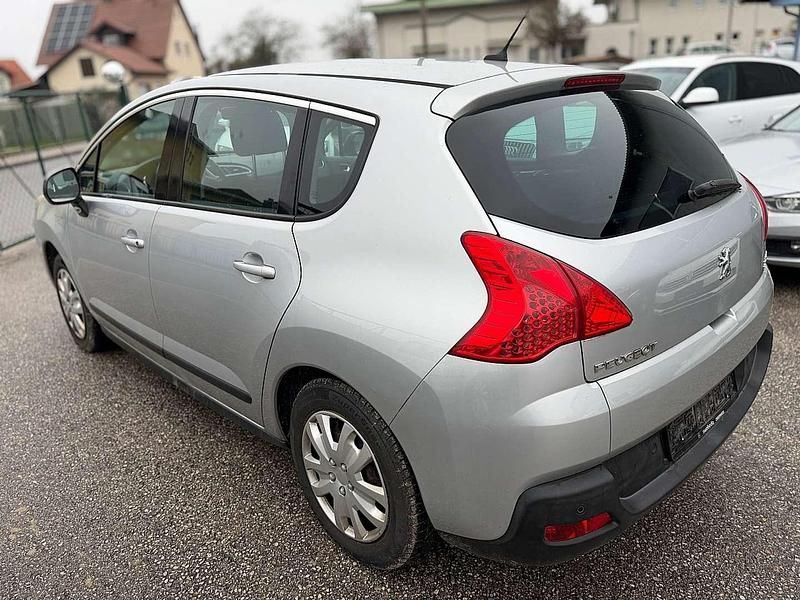Gebraucht Peugeot 3008 111 PS (81 kW) 2011 Silber Kombi