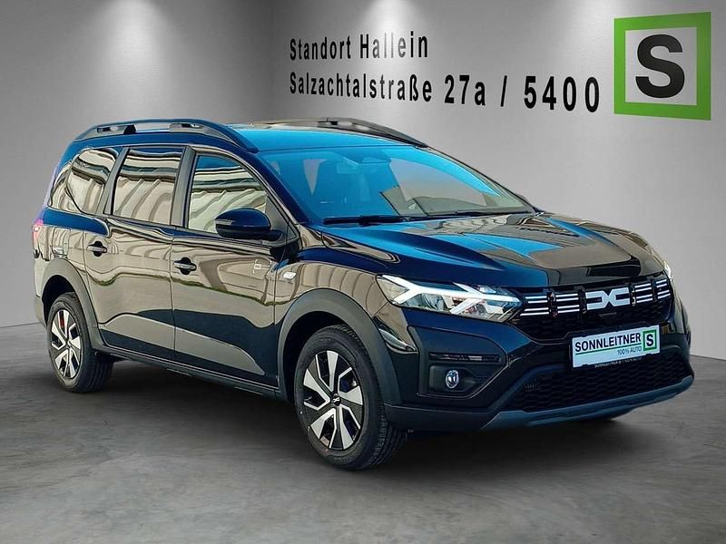 Gebraucht Dacia Jogger Expression 110 PS (80 kW) 2025 Schwarz Van / Kleinbus
