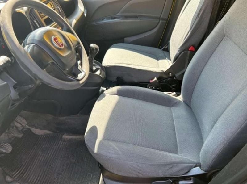 Gebraucht Fiat Doblò 90 PS (66 kW) 2015 Gelb Van / Kleinbus