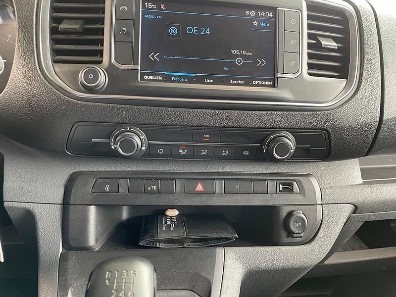 Gebraucht Peugeot Expert S 120 PS (88 kW) 2022 Weiß Van