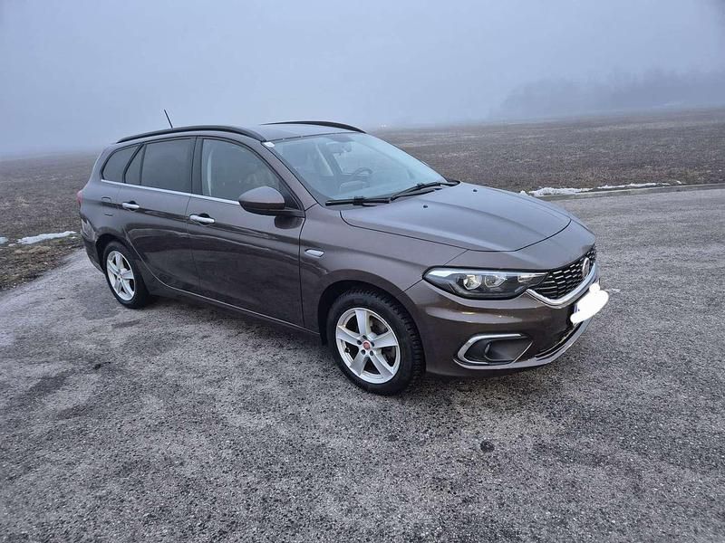 Gebraucht Fiat Tipo Lounge 120 PS (88 kW) 2017 Bronze Kombi