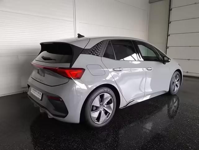 Gebraucht Cupra Born 150 kW (204 PS) 2023 Vaporgrau Kleinwagen