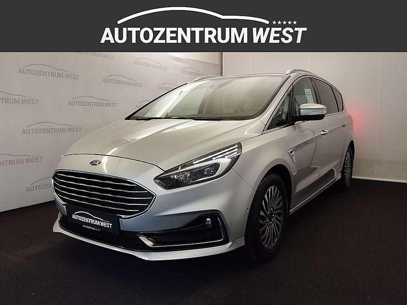 Silber Gebraucht 2022 Ford S-MAX Titanium Van / Kleinbus | € 28.987 (Teuer) - Bild 1/2