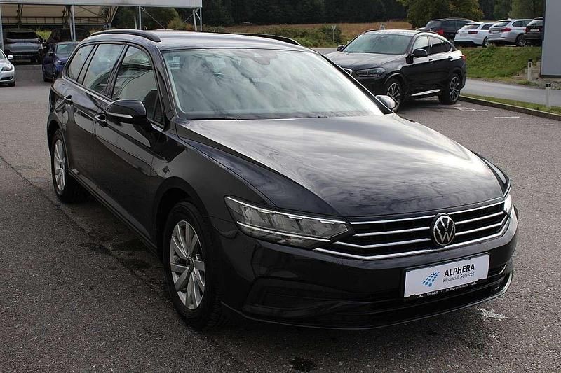 Gebraucht VW Passat Business 150 PS (110 kW) 2022 Schwarz Kombi