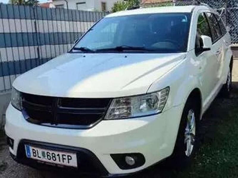 Weiß Gebraucht 2012 Fiat Freemont Lounge SUV | € 5.500 (Guter Preis) - Bild 1/4