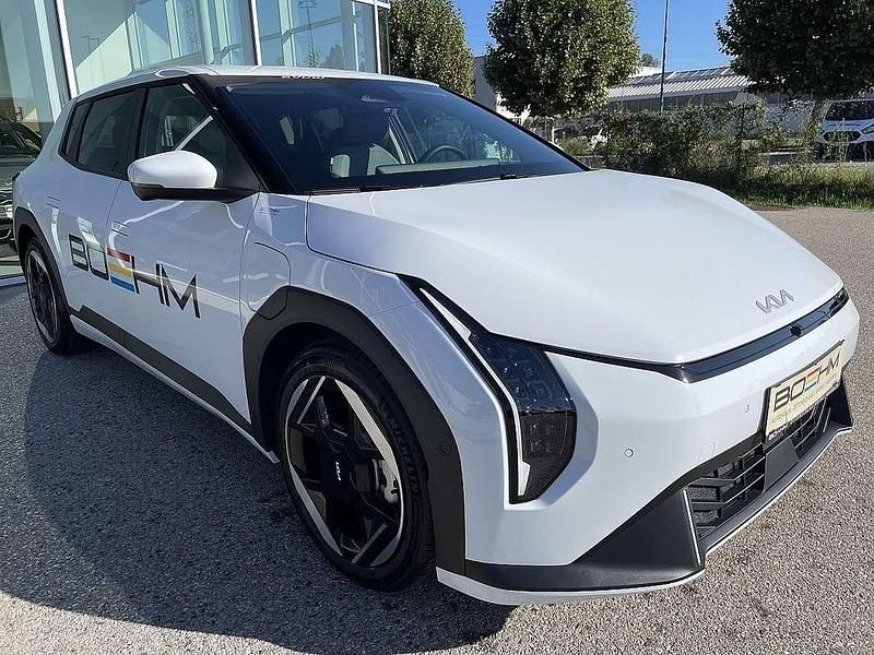 Gebraucht Kia EV4 Plus 150 kW (204 PS) 2025 Weiß Kleinwagen