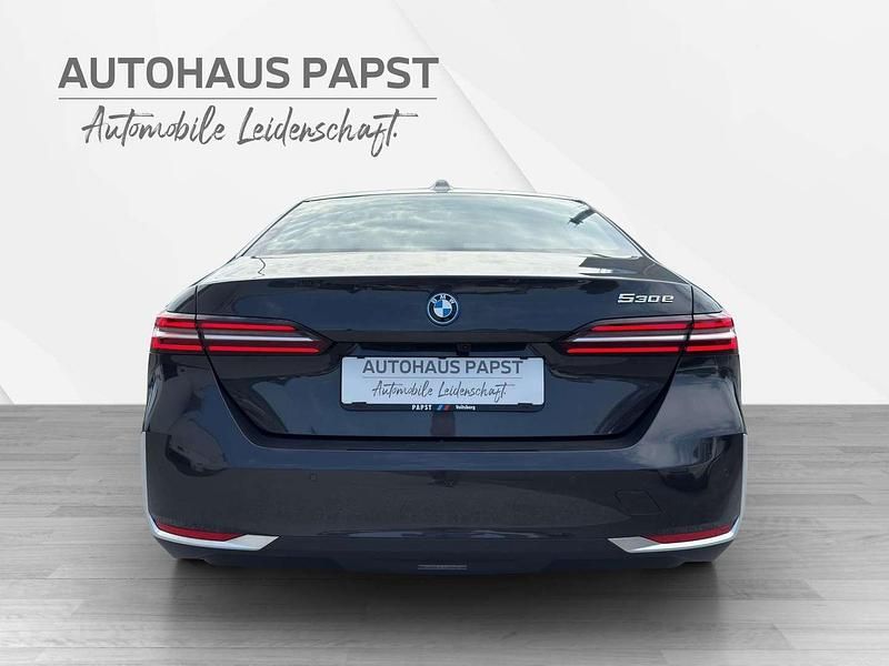 Gebraucht BMW 530 190 PS (139 kW) 2024 Grau Limousine