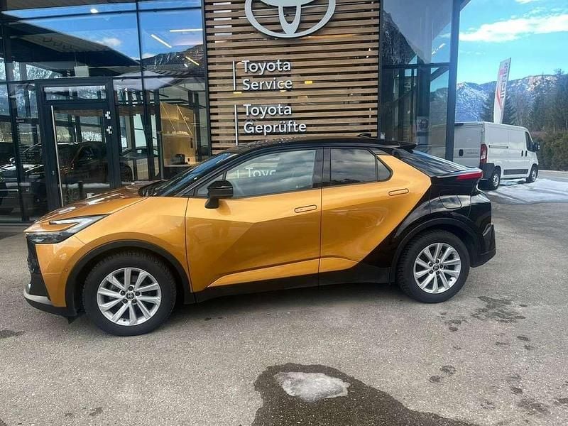 Gebraucht Toyota C-HR Lounge 152 PS (111 kW) 2024 Gold SUV