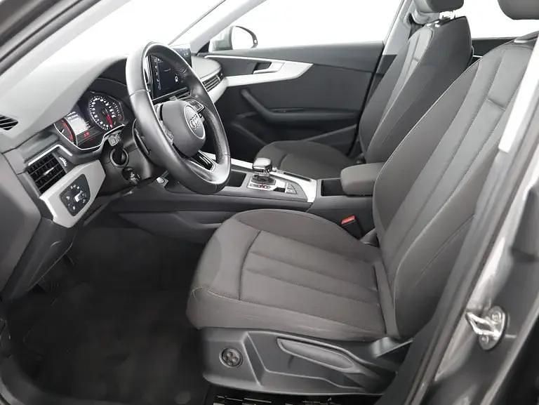 Grau Gebraucht 2021 Audi A4 Advanced Limousine | € 26.950 (Fairer Preis) - Bild 1/4