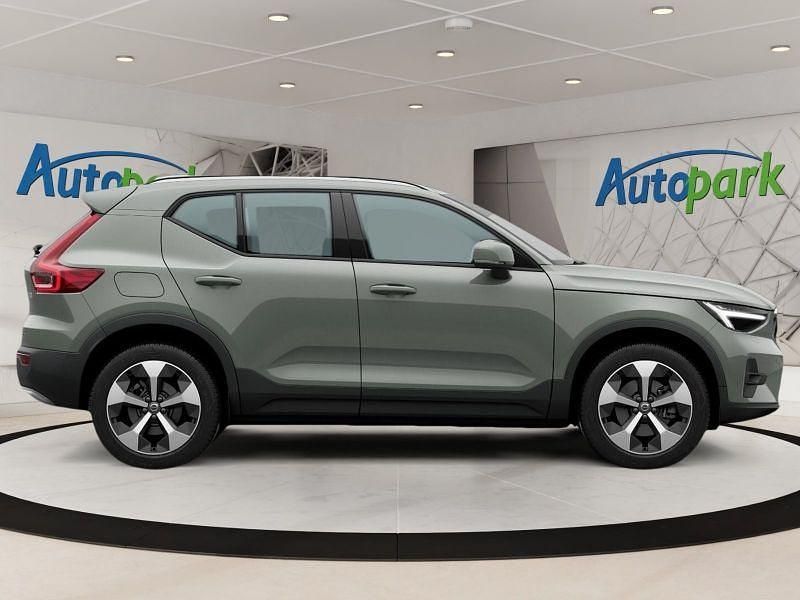 Gebraucht Volvo XC40 Core 129 PS (94 kW) 2023 Grün SUV