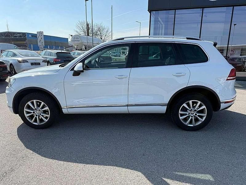 Gebraucht VW Touareg 262 PS (192 kW) 2015 Weiß SUV