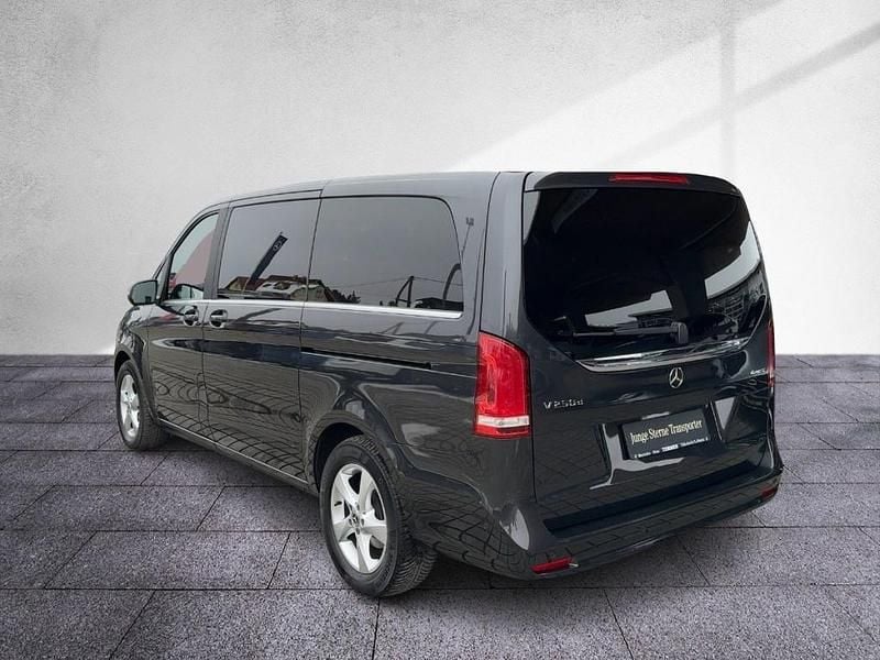 Gebraucht Mercedes V250 Avantgarde 190 PS (139 kW) 2024 Grau Van / Kleinbus