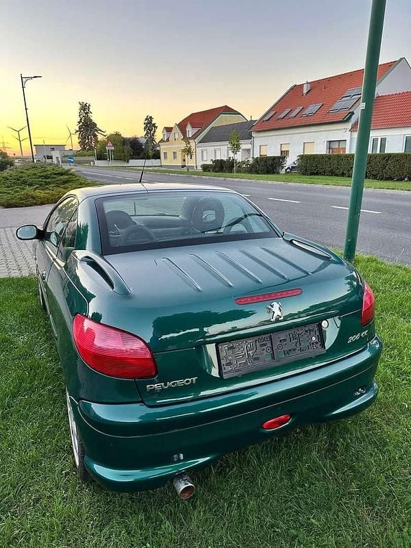 Gebraucht Peugeot 206 CC Roland Garros 109 PS (80 kW) 2002 Grün Cabrio