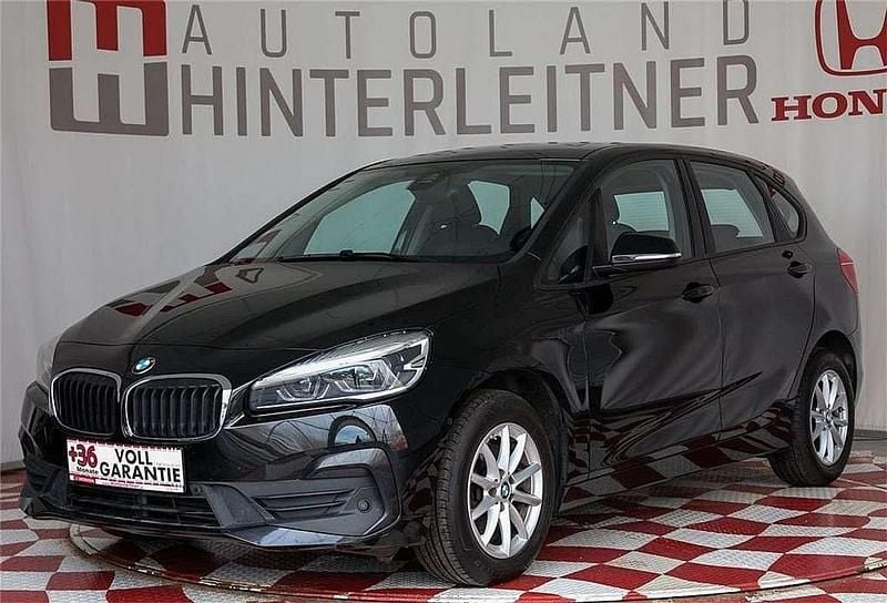 Schwarz Gebraucht 2018 BMW 216 Advantage Kombi | € 13.980 - Bild 1/4